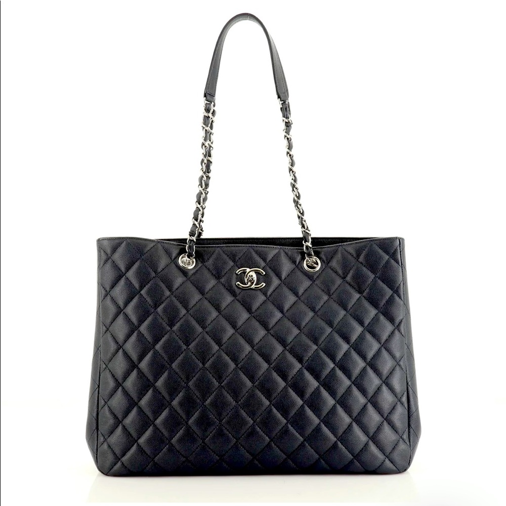 CHANEL
Timeless Classic Tote